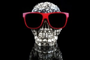 Tempered Glass W/Foil & Rhinestones – Skulls on Skulls