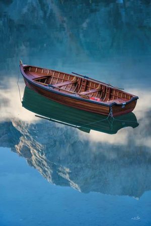 Floating by Martin Podt (SMALL)